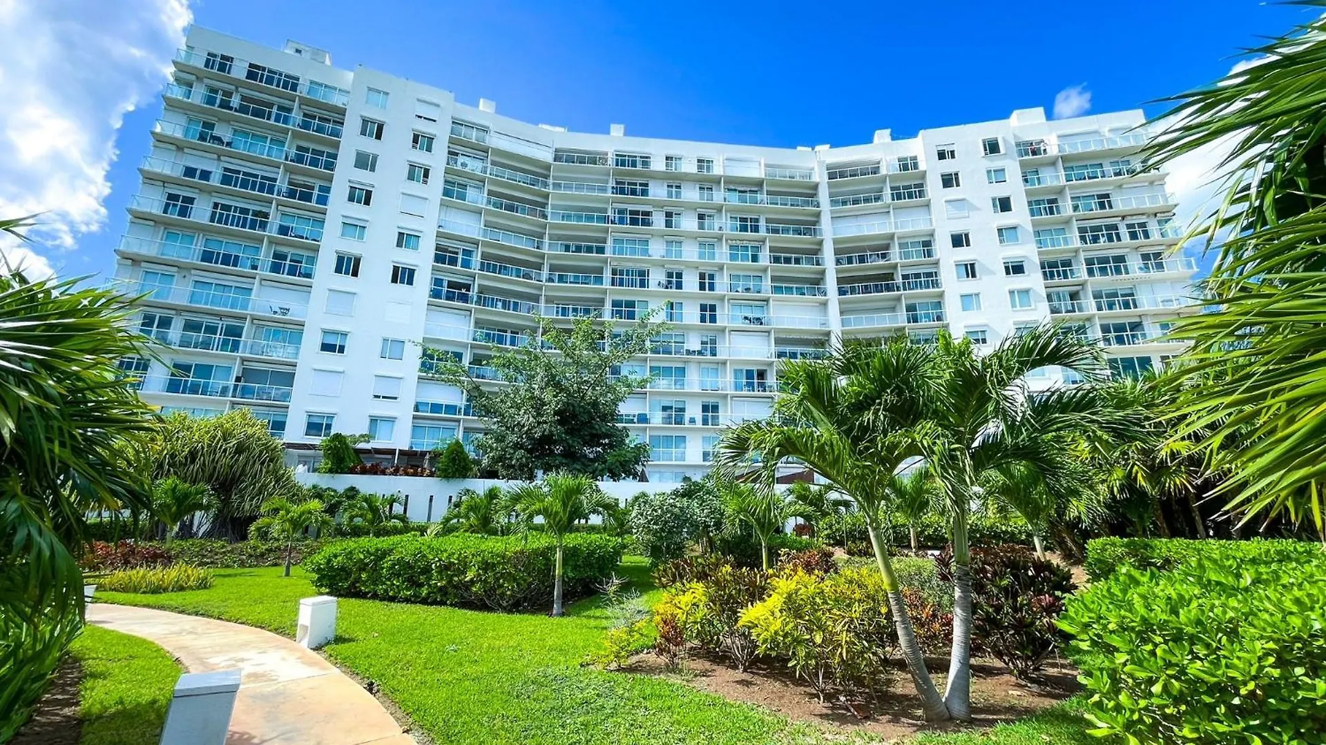 Luxury Apartment Ocean View & Beach Front In The Best Location Of Cancun