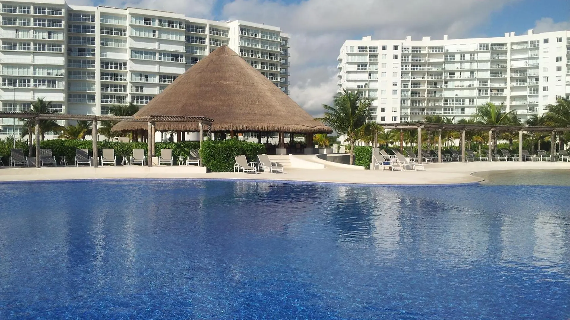 Luxury Apartment Ocean View & Beach Front In The Best Location Of Cancun Mexico