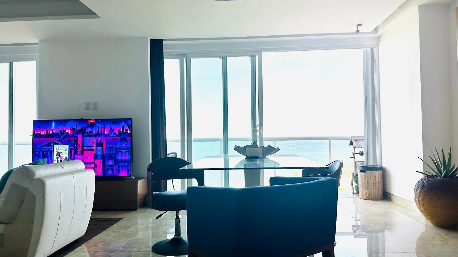 Luxury Apartment Ocean View & Beach Front In The Best Location Of Cancun