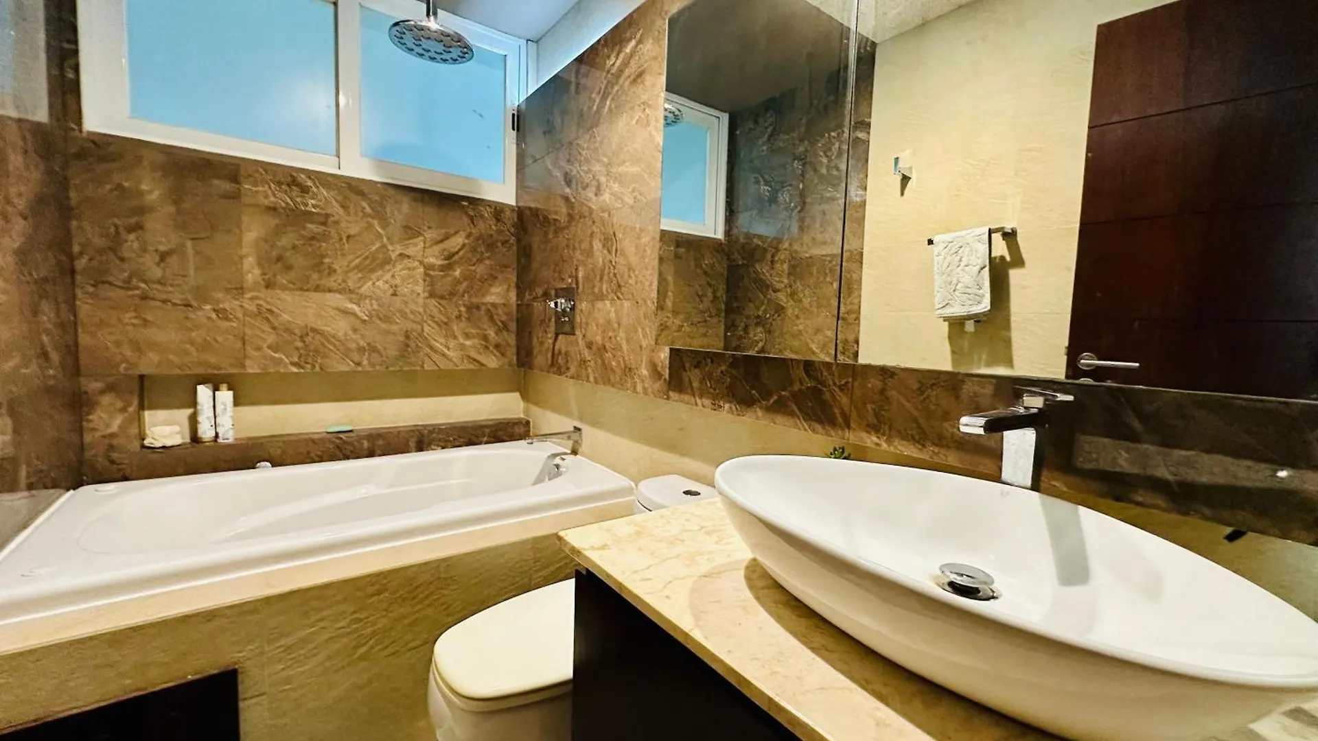 Luxury Apartment Ocean View & Beach Front In The Best Location Of Cancun